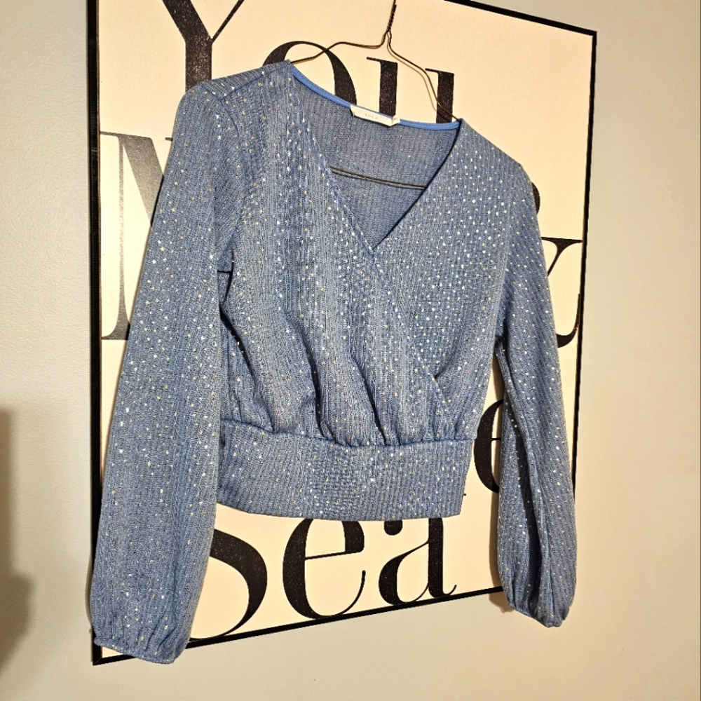 Women's longer crop size small with plunge neckline